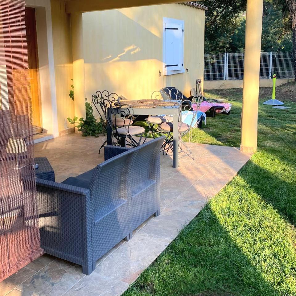 セルヴィオーヌAgreable Rez De Jardin Avec Piscine Et Jacuzziアパートメント エクステリア 写真